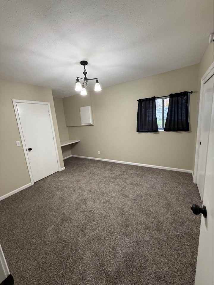 6735 South 153rd Circle #NA - Photo 3 of 20