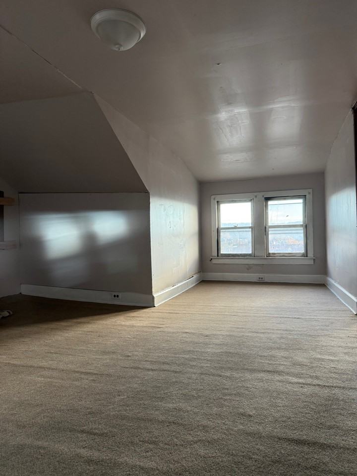 827 E Dewart St #825B - Photo 2 of 7