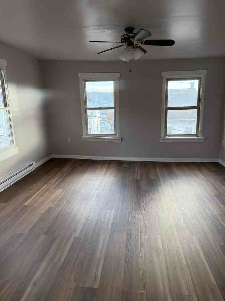 827 E Dewart St #825B - Photo 4 of 7