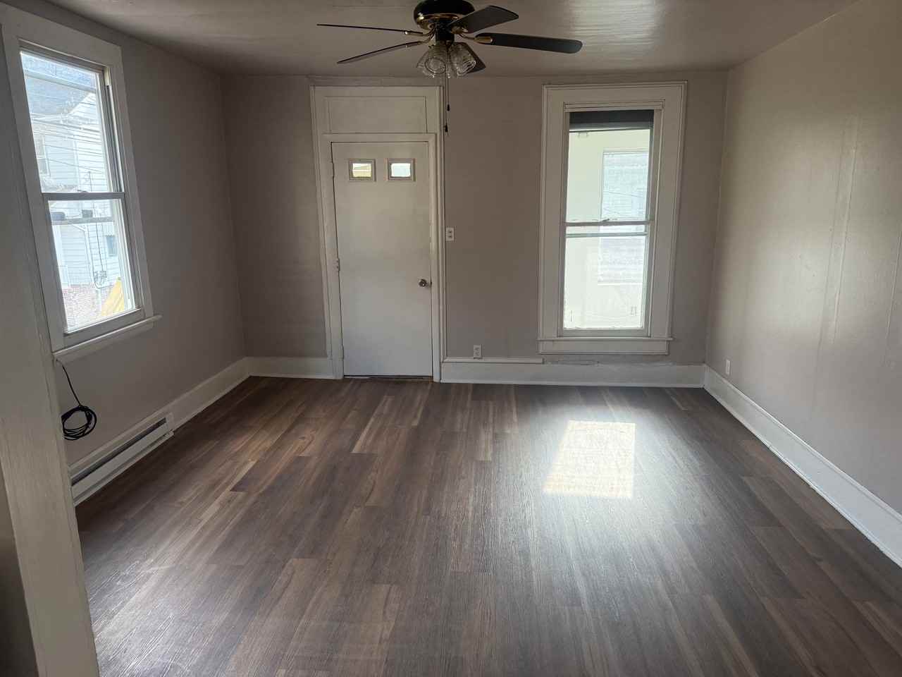 827 E Dewart St #827A - Photo 2 of 6