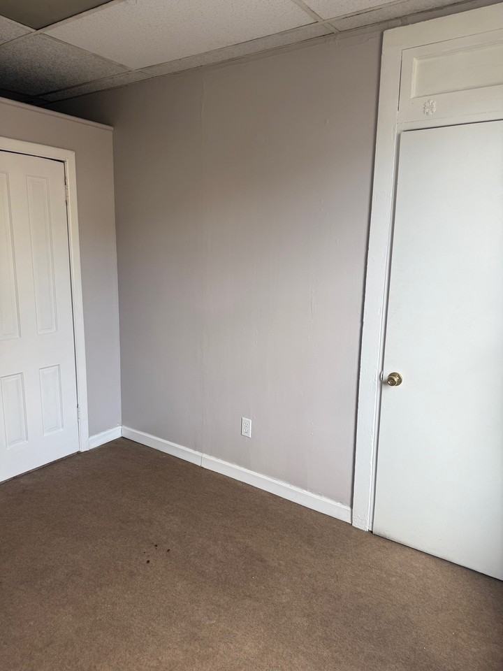 827 E Dewart St #827A - Photo 4 of 6