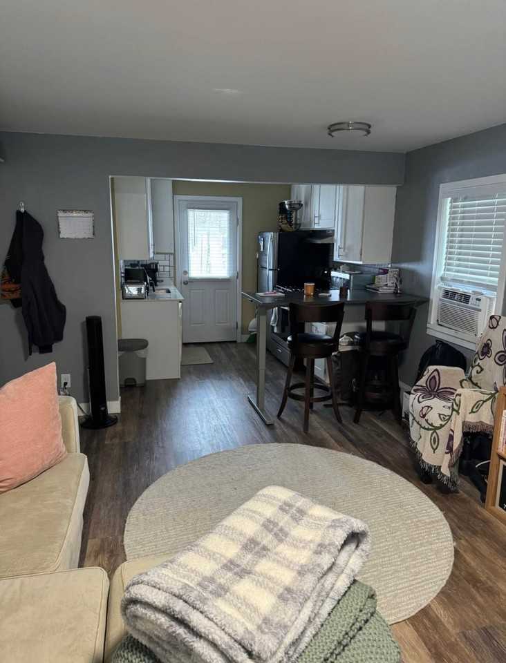 3325 Stevens St #2W - Photo 3 of 10