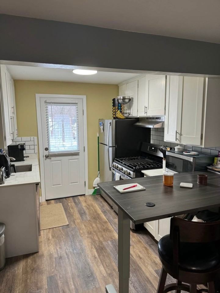 3325 Stevens St #2W - Photo 7 of 10