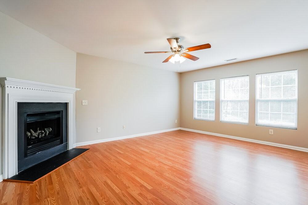 107 Sleeper Car Ln - Photo 4 of 17