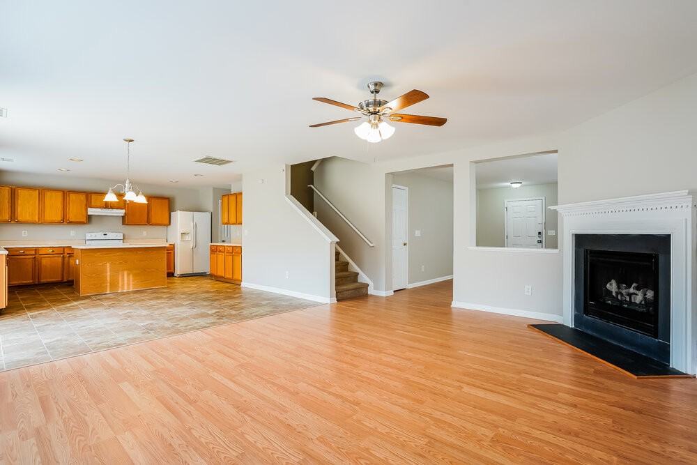 107 Sleeper Car Ln - Photo 6 of 17