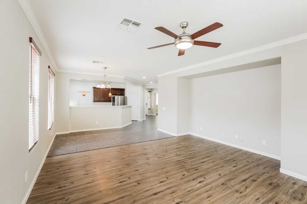 6806 W Evergreen Ter - Photo 3 of 16