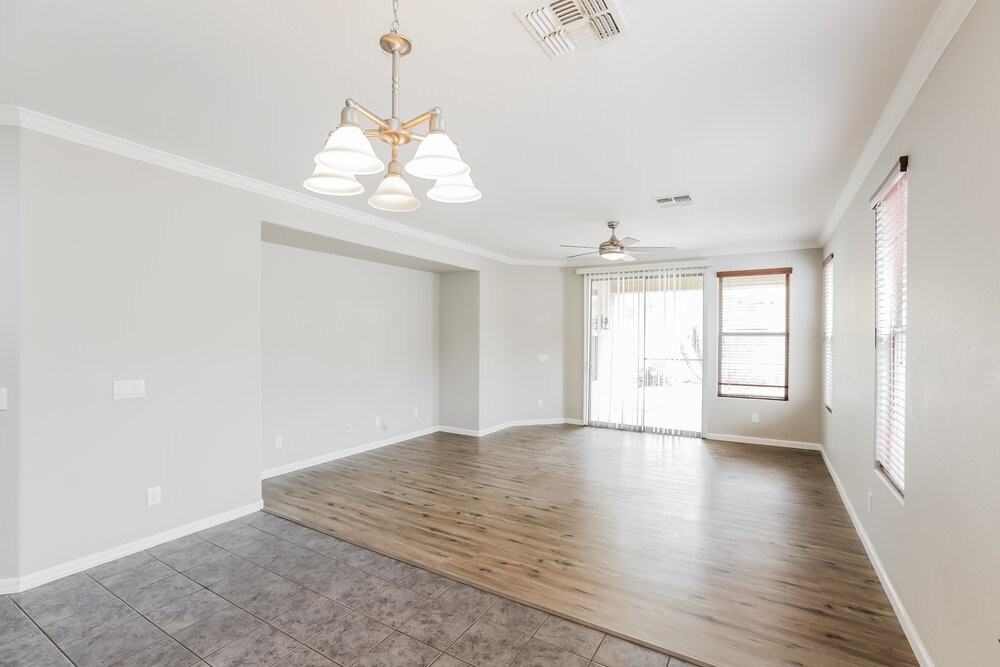 6806 W Evergreen Ter - Photo 4 of 16