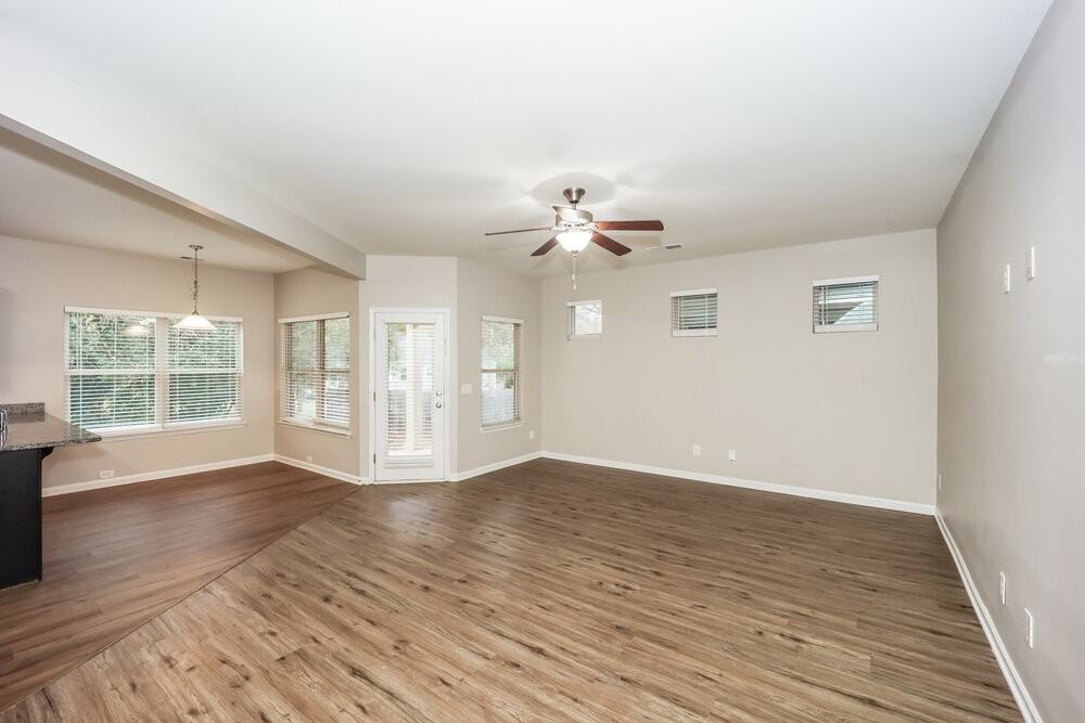 115 Preserve Dr - Photo 4 of 17