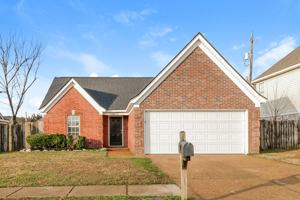 featured image of 4540 Longtree Avenue