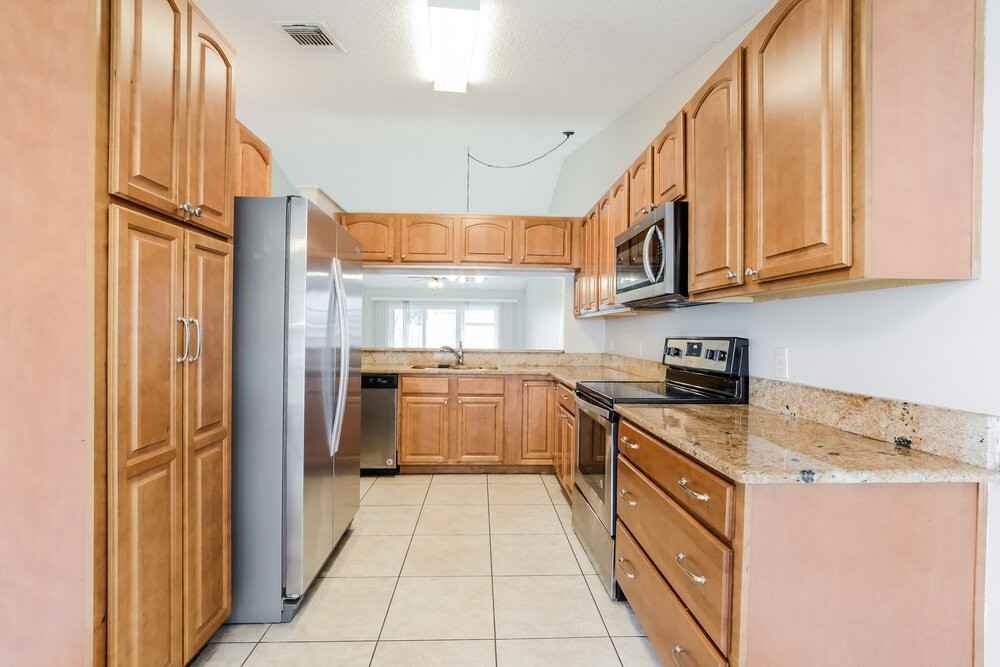 1006 Burnett St - Photo 6 of 16