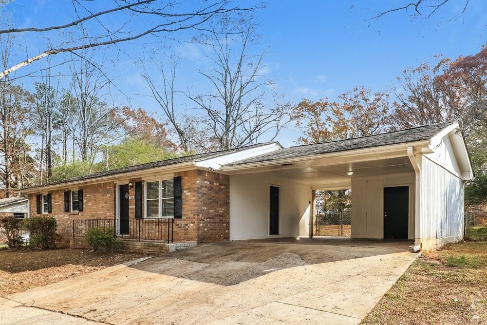 3564 Briar Dr - Photo 3 of 16