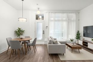 4943 Rue Ontario Est - Photo 1 of 1