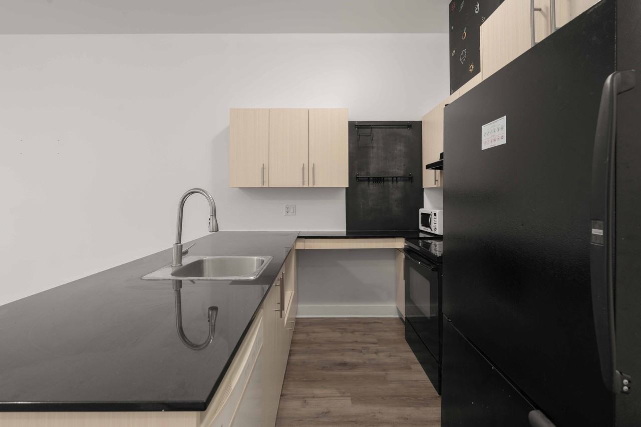 4943 Rue Ontario Est - Photo 6 of 23