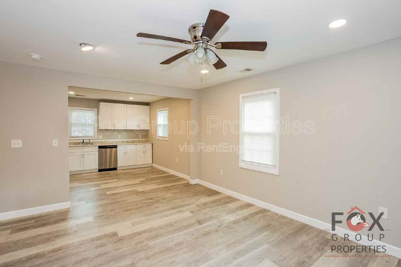 5407 Venado St - Photo 7 of 18