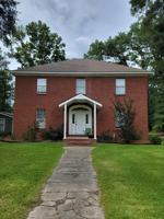 featured image of 1621 West 7th Street