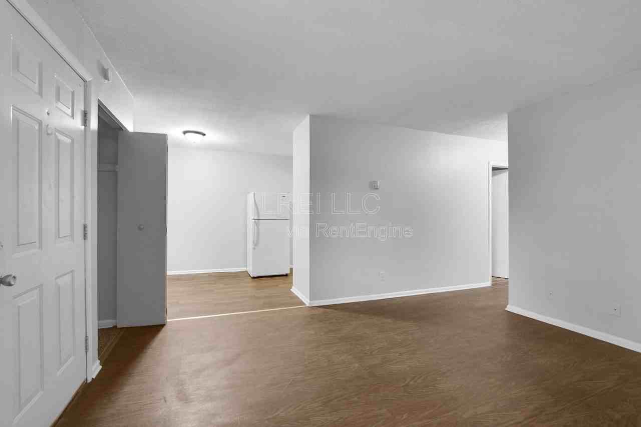 421 Poplar Level Court #205 - Photo 4 of 14