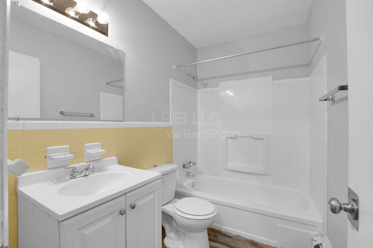 421 Poplar Level Court #205 - Photo 6 of 14