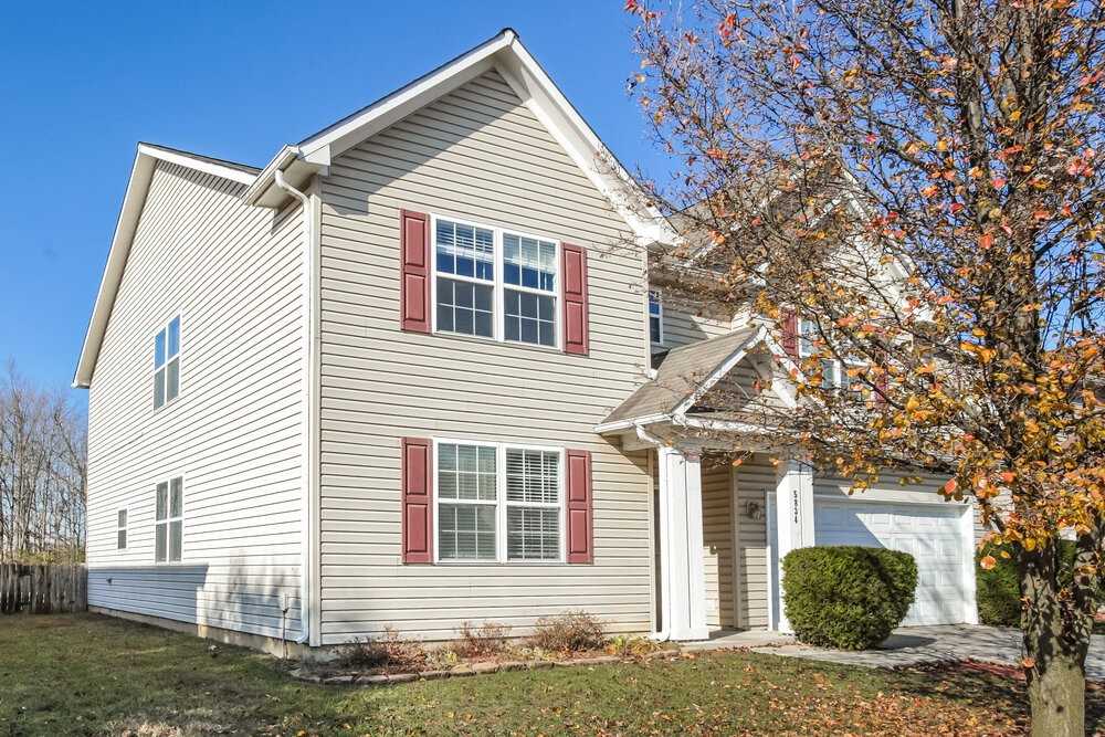 5834 Long Lake Ln - Photo 4 of 17