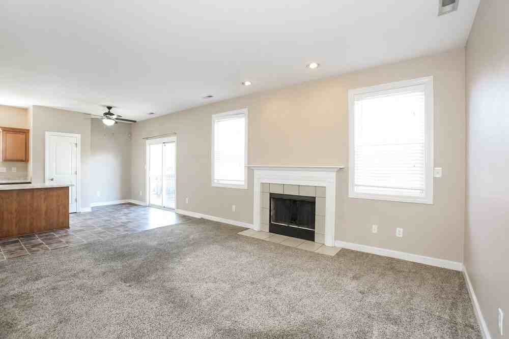 5834 Long Lake Ln - Photo 5 of 17