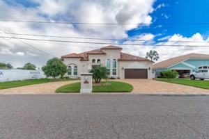 featured image of 25 Leeward Island