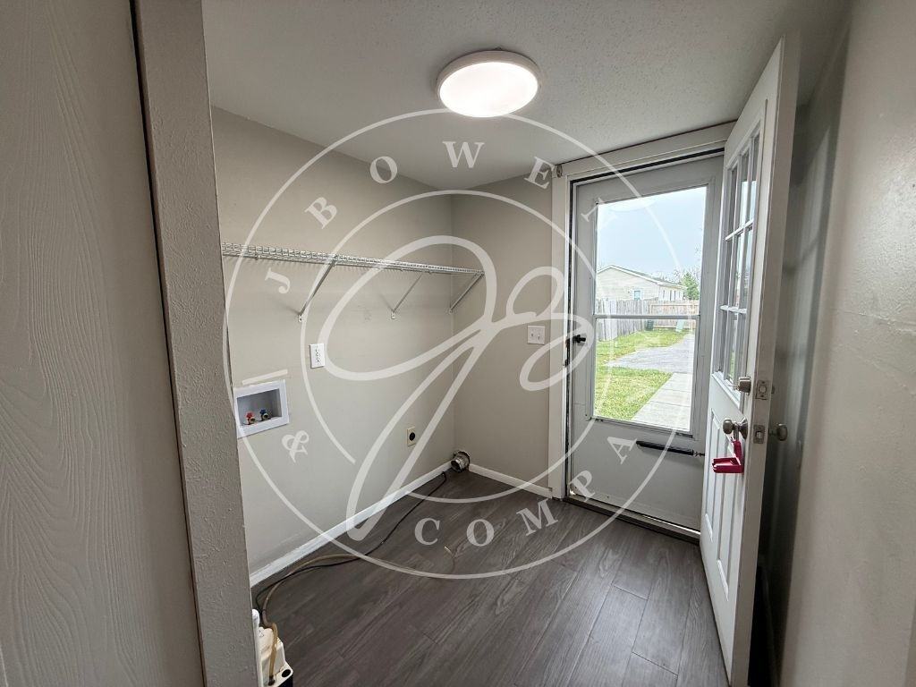 7353 Ayers Rd - Photo 4 of 9