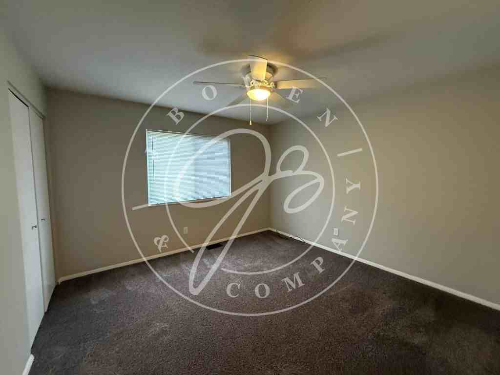 7353 Ayers Rd - Photo 6 of 9