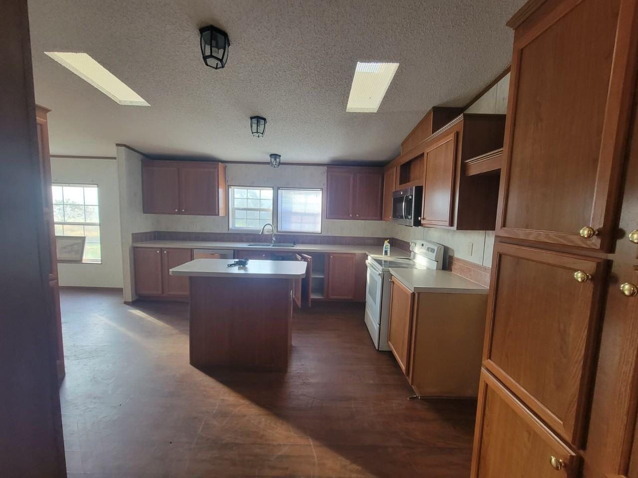 4541 Deer Run Rd - Photo 3 of 30