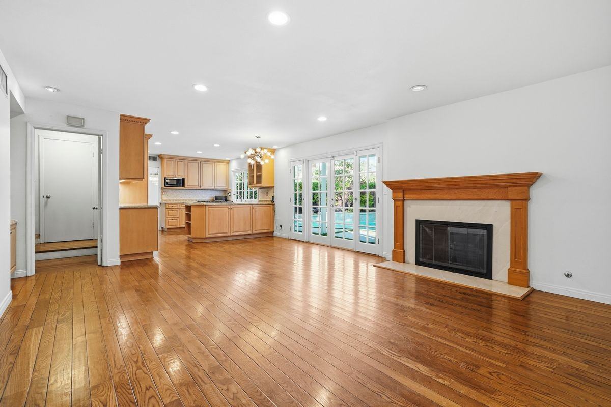 4520 Cezanne Avenue - Photo 7 of 16