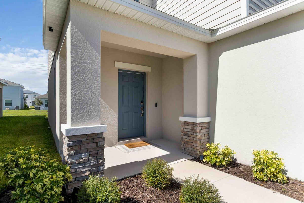 212 Acorn Road - Photo 2 of 11