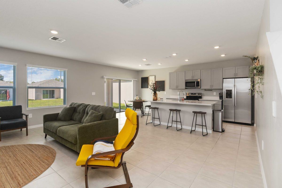 212 Acorn Road - Photo 4 of 11