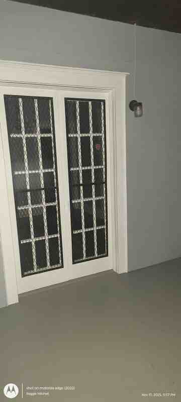 1237 E Anderson St - Photo 3 of 7