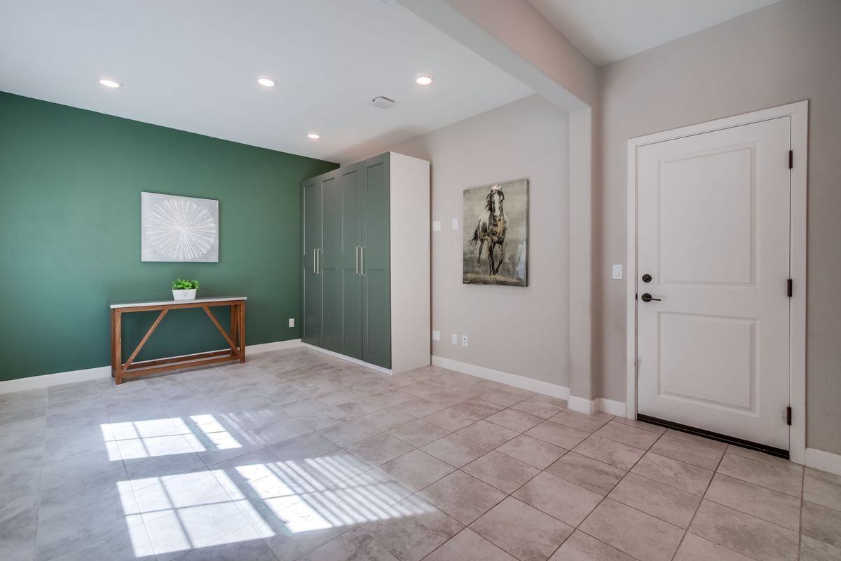 Peyton Way - Photo 3 of 16