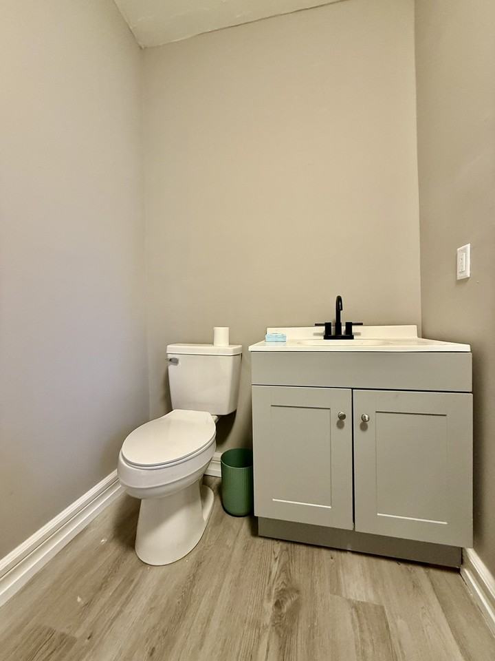 39 Winter St #4 - Photo 2 of 8