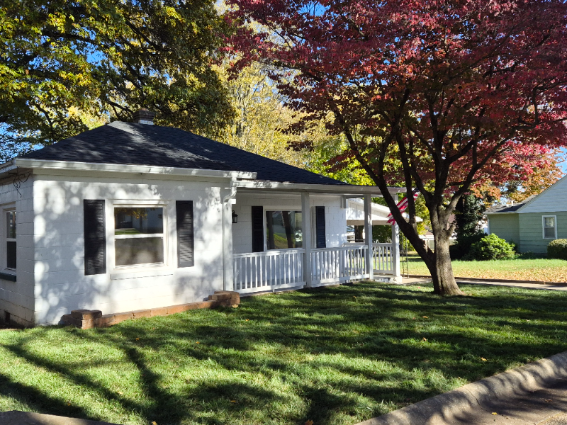 1010 Austin Avenue - Photo 2 of 3