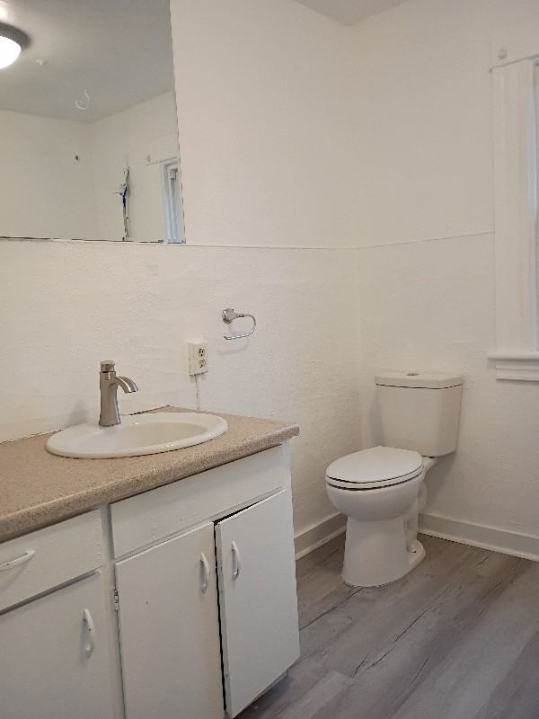 547 Northeast Knott Street - Photo 5 of 21