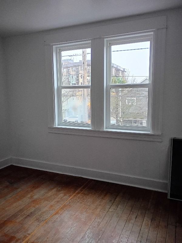 547 Northeast Knott Street - Photo 7 of 21