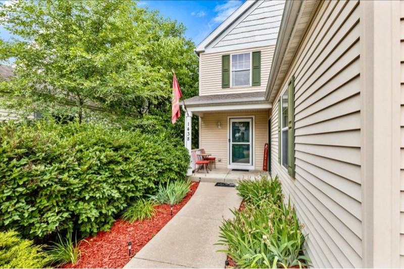 1438 Cleveland Ave - Photo 2 of 16