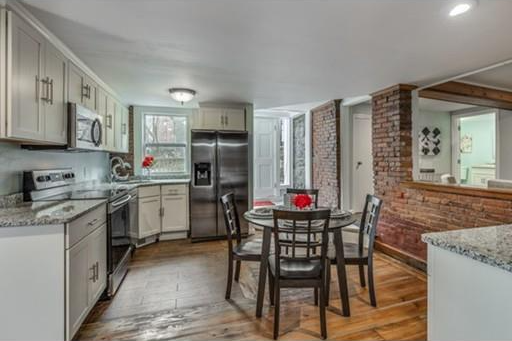 175 Winthrop Rd #1 - Photo 5 of 18