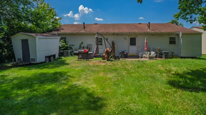 5770 Stormcroft Ave #5770 - Photo 4 of 5