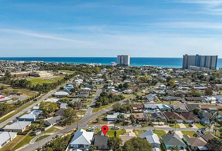 104 Oleander Cir - Photo 2 of 18