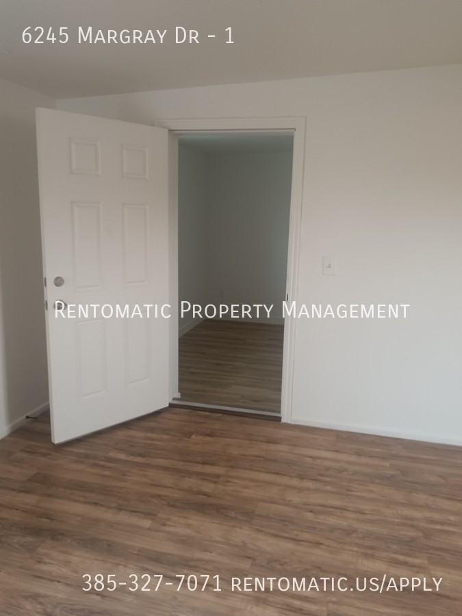 6245 S Margray Dr #1 - Photo 7 of 44