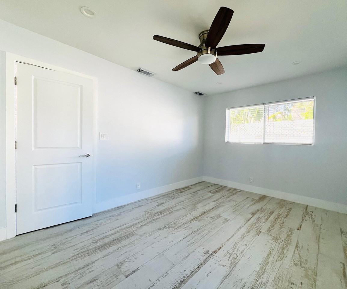 206 Southeast 1st Avenue #206-1 - Photo 3 of 11