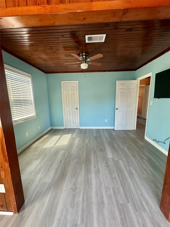 236 3rd St #236 - Photo 7 of 16