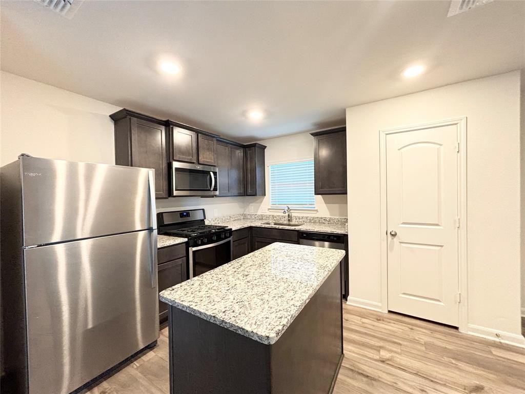 3094 Chillingham Drive #3094 - Photo 3 of 23