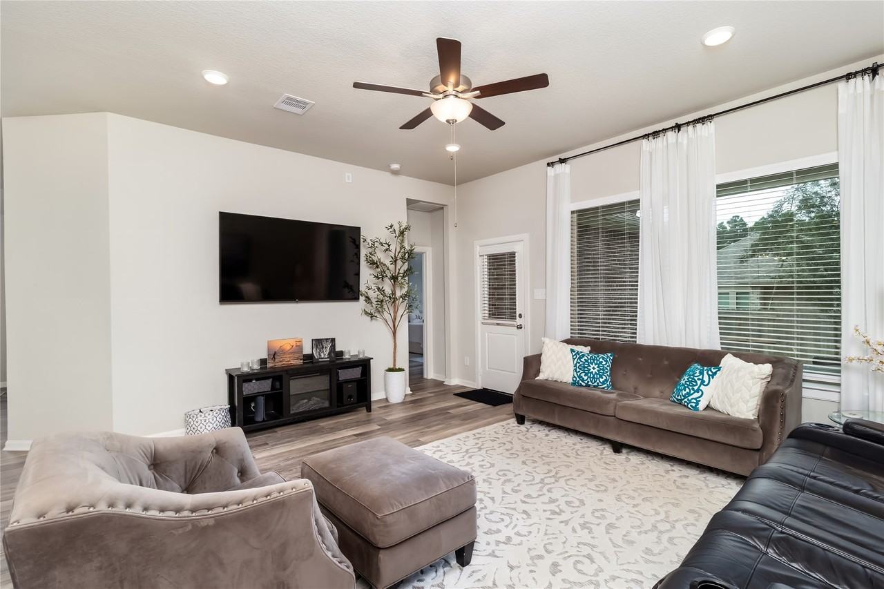 323 Fan Palm Ct #323 - Photo 3 of 50