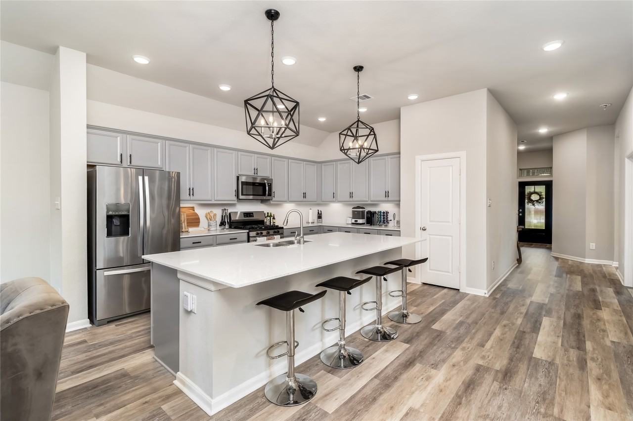 323 Fan Palm Ct #323 - Photo 6 of 50