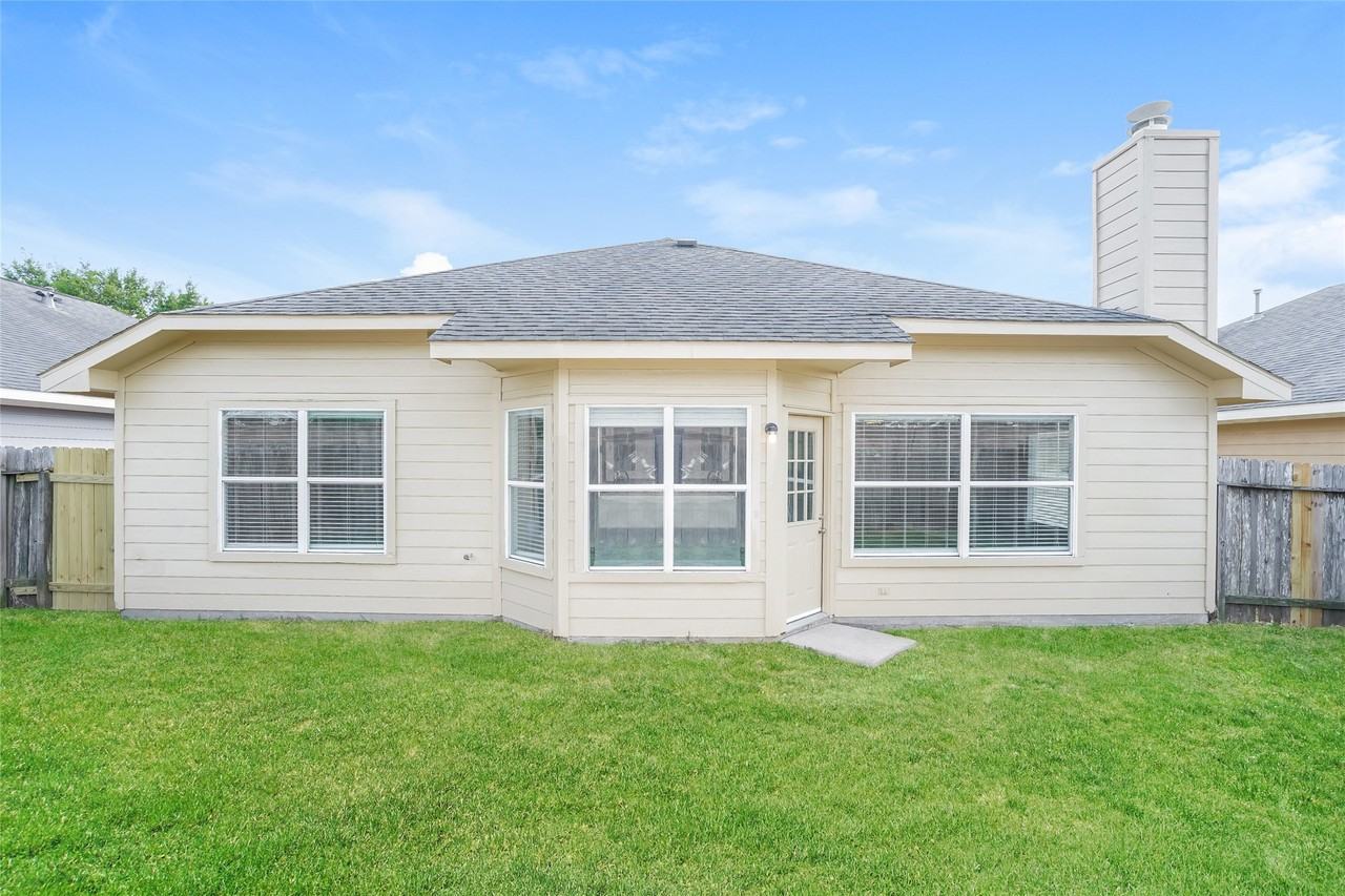 19802 Plantation Grove Trl #19802 - Photo 3 of 12