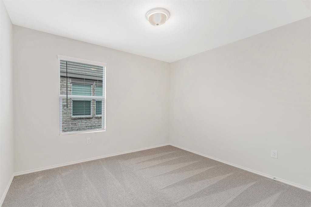 345 Huntley Street #345 - Photo 3 of 23