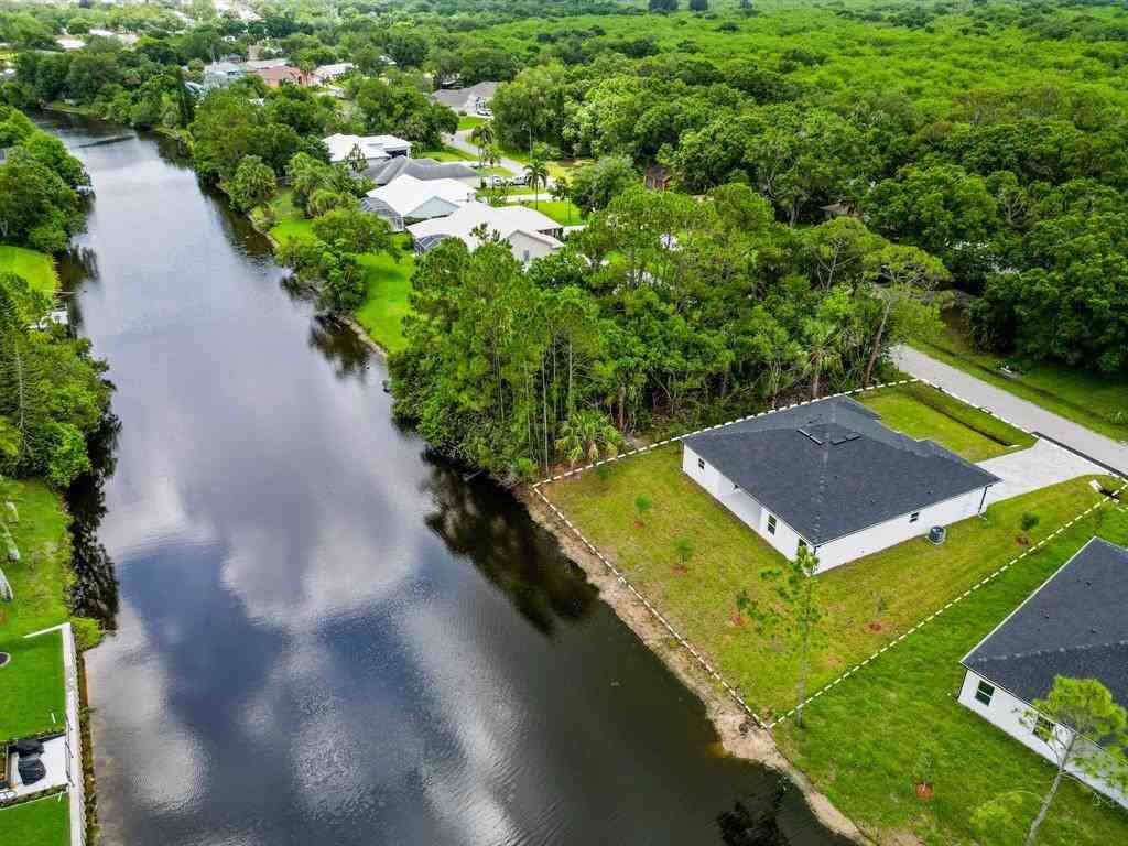 573 Joy Haven Dr #573 - Photo 4 of 36