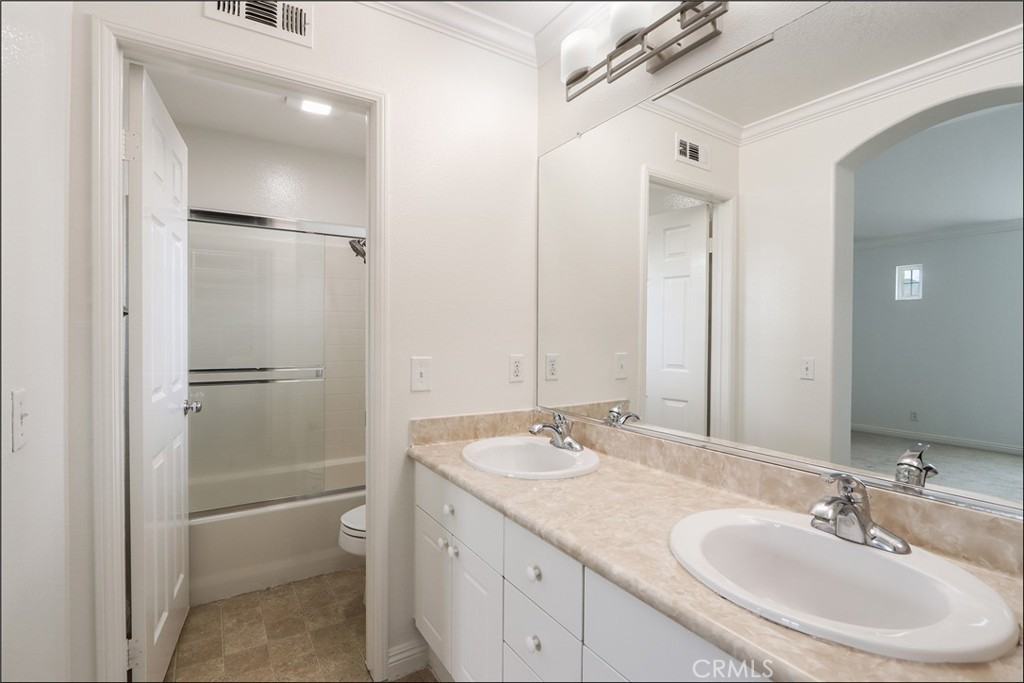 76 Rue Du Chateau #76 - Photo 6 of 33